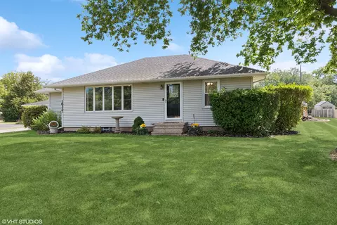 Exterior - 16327 S Lily Cache Rd, Plainfield, IL 60586 photo 5 of 6