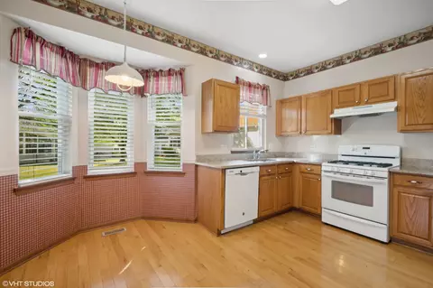 Kitchen - 13813 S Hickory Ln, Plainfield, IL 60544 photo 2 of 2