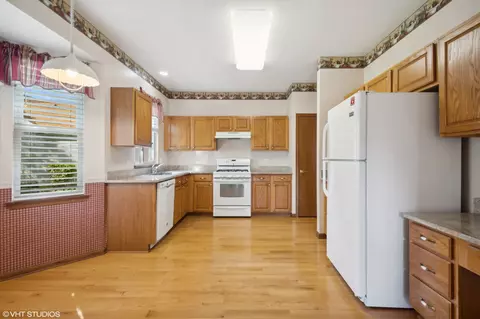 Kitchen - 13813 S Hickory Ln, Plainfield, IL 60544 photo 1 of 2