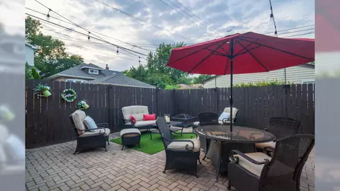 5040 N Ridgeway Ave, Chicago, IL 60625 photo 4