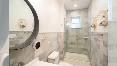 5040 N Ridgeway Ave, Chicago, IL 60625 photo 13