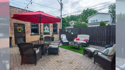 5040 N Ridgeway Ave, Chicago, IL 60625 photo 3