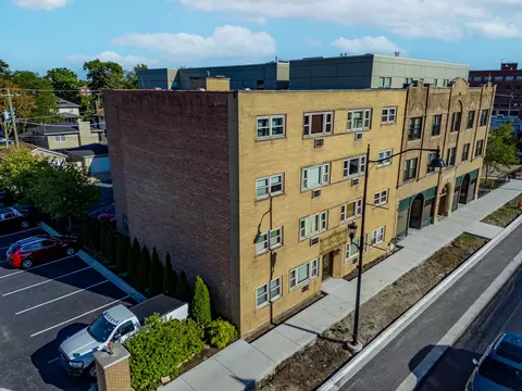 3131 Oak Park Ave #1B, Berwyn, IL 60402