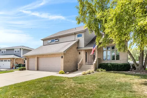 17640 Lilac Ln, Tinley Park, IL 60477