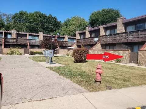 705 Kenneth Cir, Elgin, IL 60120 photo 21