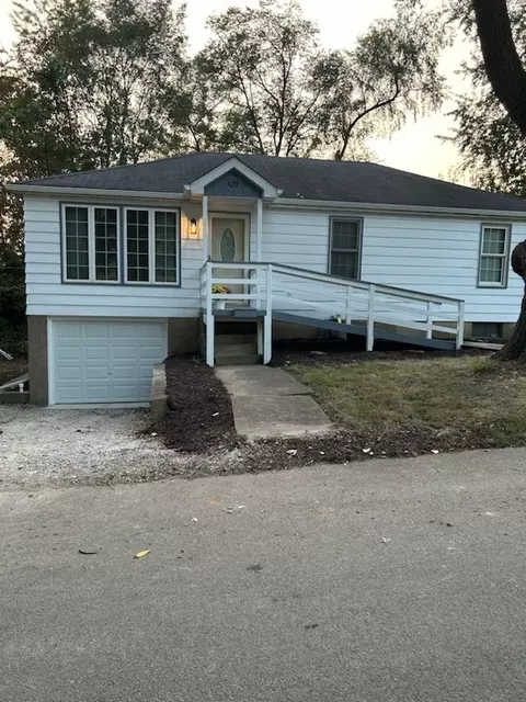 1019 Deephaven Dr, Joliet, IL 60432