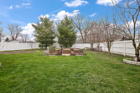 Exterior - 424 Mohawk Dr, Bourbonnais, IL 60914 photo 10 of 10