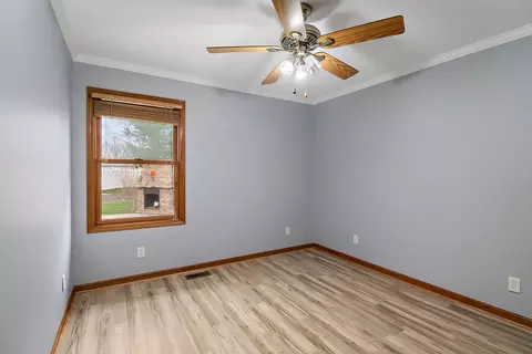 Bedroom - 424 Mohawk Dr, Bourbonnais, IL 60914 photo 3 of 4