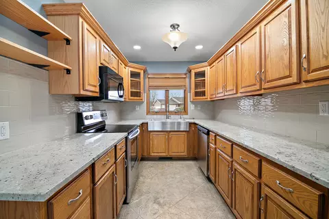 Kitchen - 424 Mohawk Dr, Bourbonnais, IL 60914 photo 1 of 2