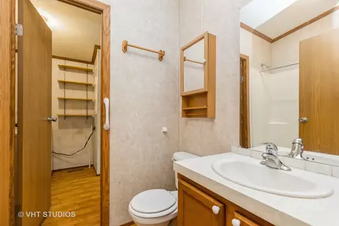 Bath - 235 Windward, Lakemoor, IL 60051 photo 1 of 2