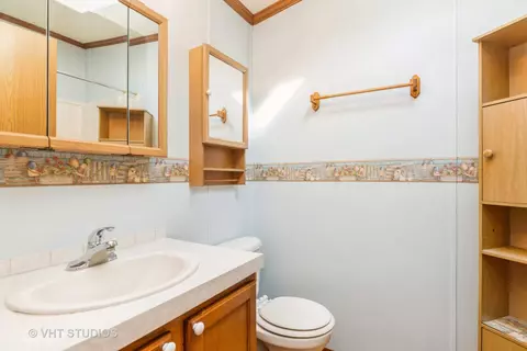 Bath - 235 Windward, Lakemoor, IL 60051 photo 2 of 2