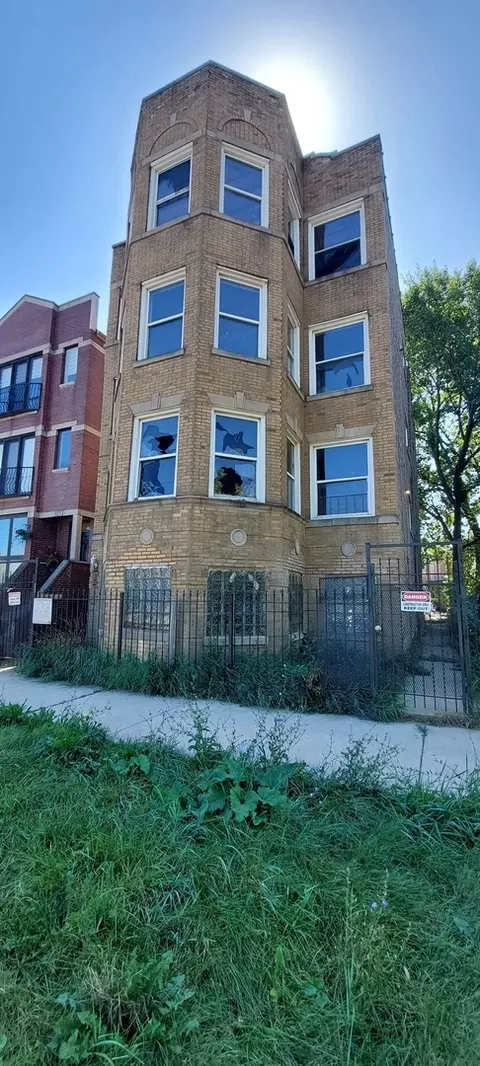 3035 W Washington Blvd, Chicago, IL 60612