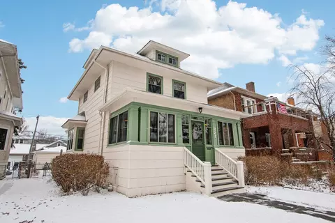 821 Gunderson Ave, Oak Park, IL 60304