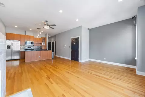 Living - 1261 E 46th St #201E, Chicago, IL 60653 photo 4 of 5