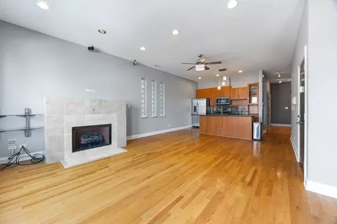 Living - 1261 E 46th St #201E, Chicago, IL 60653 photo 2 of 5