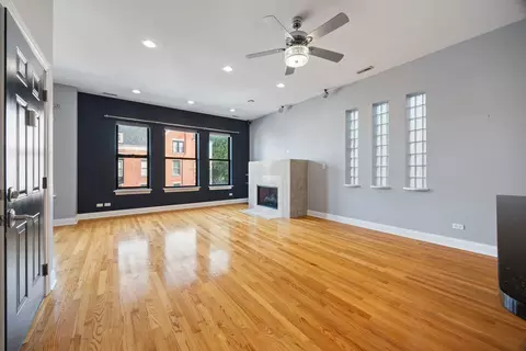 Living - 1261 E 46th St #201E, Chicago, IL 60653 photo 5 of 5