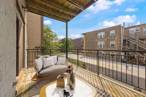 Exterior - 1261 E 46th St #201E, Chicago, IL 60653 photo 2 of 3