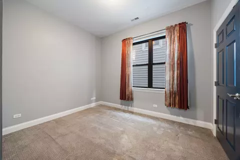 Bedroom - 1261 E 46th St #201E, Chicago, IL 60653 photo 4 of 4
