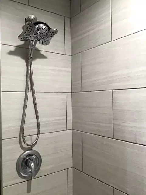 Bath - 7423 S Euclid Ave, Chicago, IL 60649 photo 3 of 7