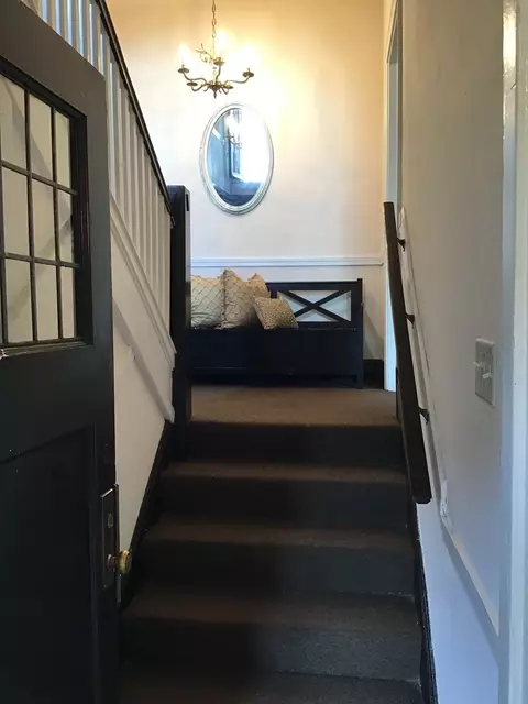 Entry Way - 7423 S Euclid Ave, Chicago, IL 60649 photo 1 of 4
