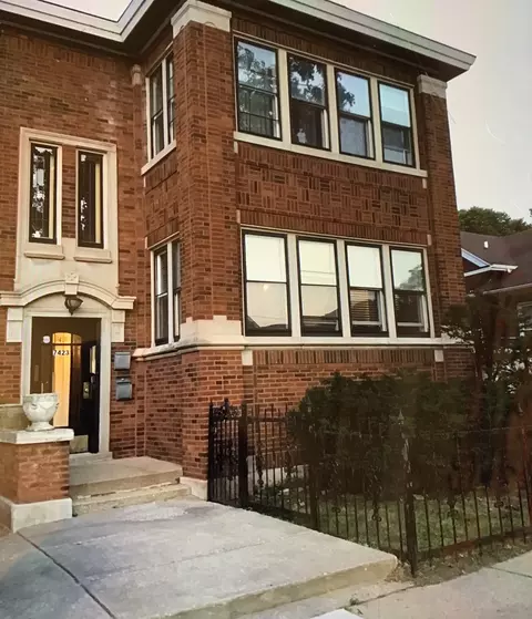 7423 S Euclid Ave, Chicago, IL 60649