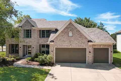 788 Waterside Dr, South Elgin, IL 60177