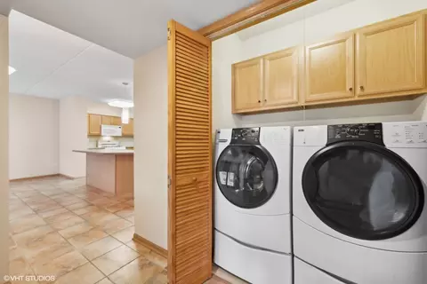 770 Pearson St #2-502, Des Plaines, IL 60016 photo 17