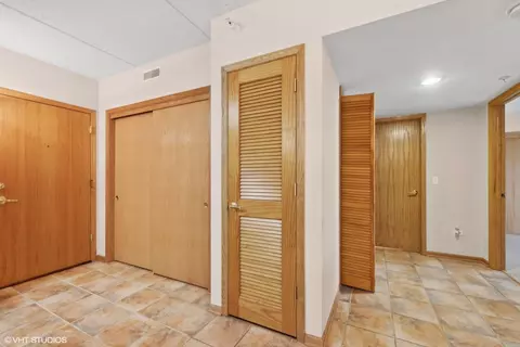 770 Pearson St #2-502, Des Plaines, IL 60016 photo 5