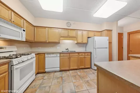 770 Pearson St #2-502, Des Plaines, IL 60016 photo 8