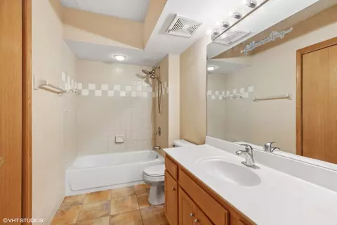 770 Pearson St #2-502, Des Plaines, IL 60016 photo 14