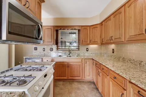 104 Tanner St, Bloomington, IL 61701 photo 12