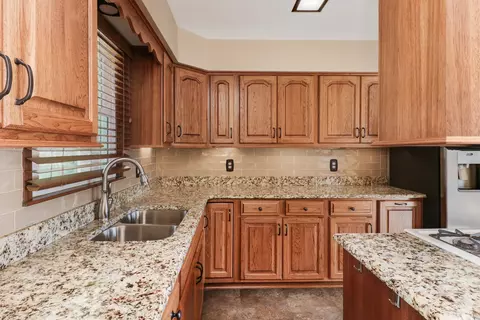 104 Tanner St, Bloomington, IL 61701 photo 7