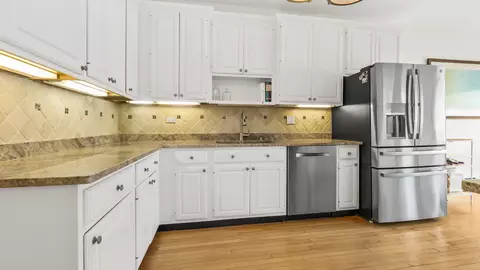 Kitchen - 2150 Mcdaniel Ave, Evanston, IL 60201 photo 1 of 3
