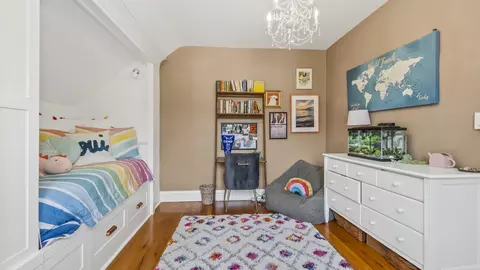 Bedroom - 2150 Mcdaniel Ave, Evanston, IL 60201 photo 3 of 5