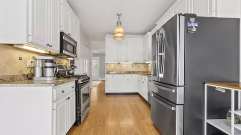Kitchen - 2150 Mcdaniel Ave, Evanston, IL 60201 photo 3 of 3