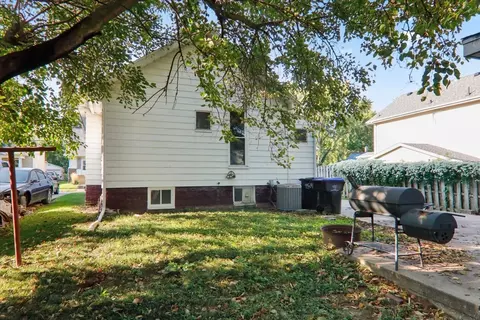 609 W Macarthur Ave, Bloomington, IL 61701 photo 12