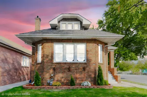 1647 S 10th Ave, Maywood, IL 60153