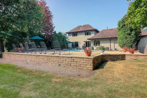 321 Chatelaine Ct, Willowbrook, IL 60527 photo 36