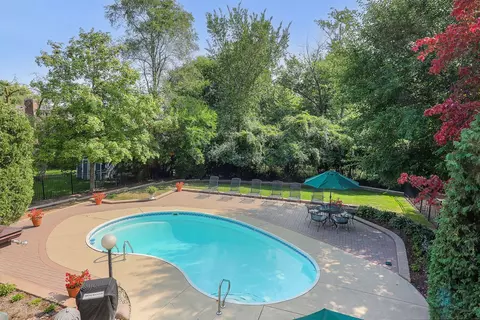 321 Chatelaine Ct, Willowbrook, IL 60527 photo 33