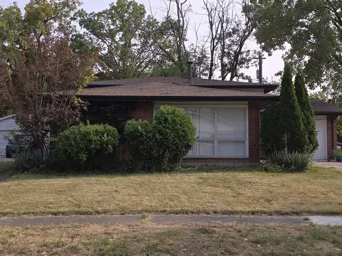 413 Stanton St, Park Forest, IL 60466 photo 2