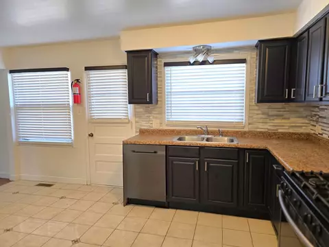 413 Stanton St, Park Forest, IL 60466 photo 16