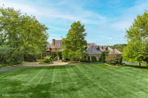 5 Porter School Rd, Barrington, IL 60010