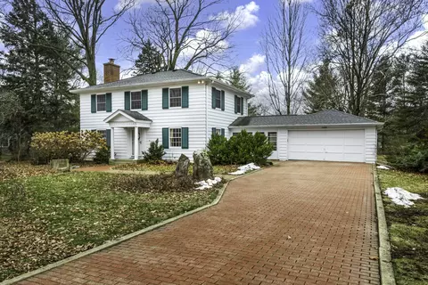 7 S220 Green Acres Dr, Naperville, IL 60540