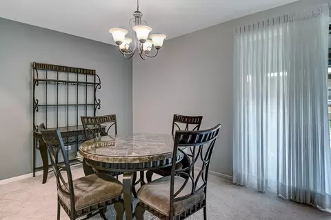 239 Brookside Ln #D, Willowbrook, IL 60527 photo 4