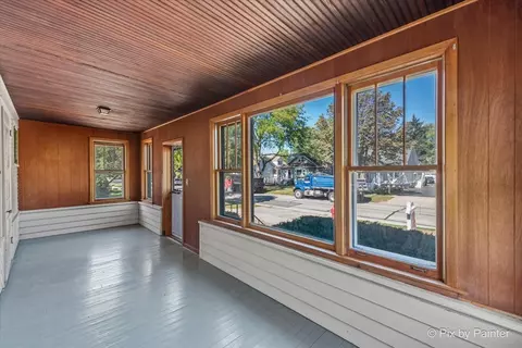 863 E Prairie Ave, Des Plaines, IL 60016 photo 5