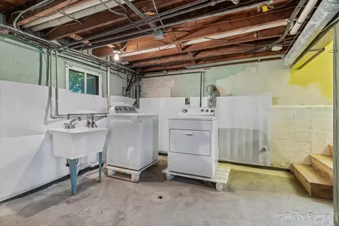 863 E Prairie Ave, Des Plaines, IL 60016 photo 23