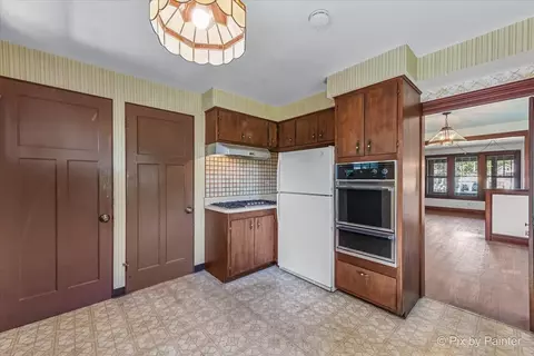 863 E Prairie Ave, Des Plaines, IL 60016 photo 11