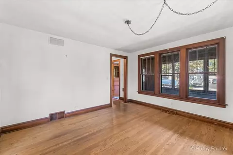 863 E Prairie Ave, Des Plaines, IL 60016 photo 8