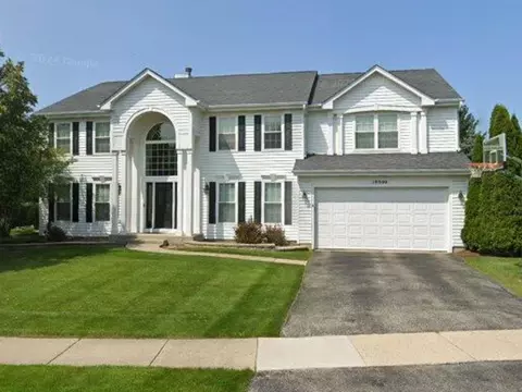 18900 W Meadow Grass Dr, Lake Villa, IL 60046