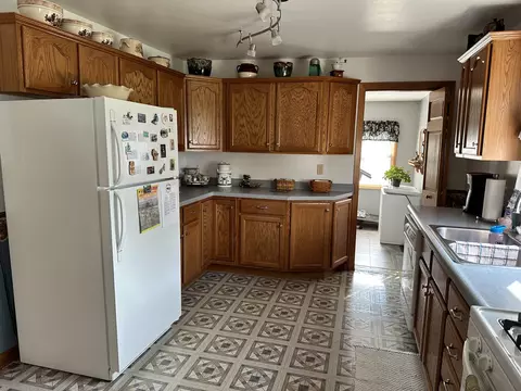 604 Genesee Ave, Morrison, IL 61270 photo 3